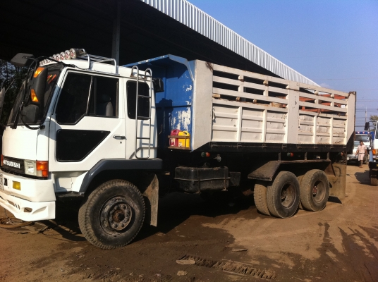 ขายรถบรรทุก 10 ล้อ ดั้ม ยี่ห้อ มิตซูบิชิ FUSO เครื่อง 6D15 TURBO สภาพพร้อมใช้