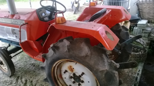 รถไถ KUBOTA L2202