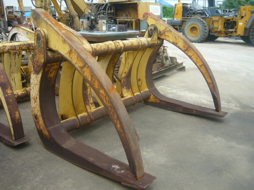 รับสั่งทำและจำหน่ายล้อ รถบด รถปูยาง บุ้งกี๋รถตักและเครื่องจักรหนักในงานก่อสร้างทุกประเภท