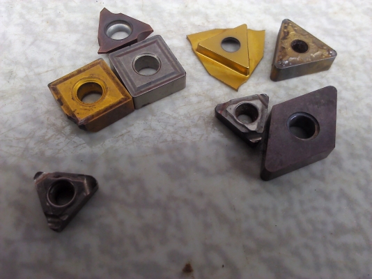 เม็ดมีด Insert แบบต่างๆมือสองสภาพดีพร้อมใช้งานได้ดี