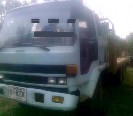 ISUZU JCM 175 HP 6BG1 รถหางปลาสิบล้อ 2 เพลา ท้ายลาดมีหางพับขึ้นรถเกี่ยวข้าวครบพร้อมใช้งาน เครื่องแน่นแรงดีไม่เยิ้ม หัวเก๋งร็อกกี้อย่างสวยลงเล่มครบถูกต้อง ภายในเก๋งคอนโซลสวยครบ พวงมาลัยเพาเวอร์ ระบบเบรคทริ๊ปฟี้ครบครัน ช่วงล่างคัชซีสวย  ยาง 9.00 ขอบ 20 สภาพ