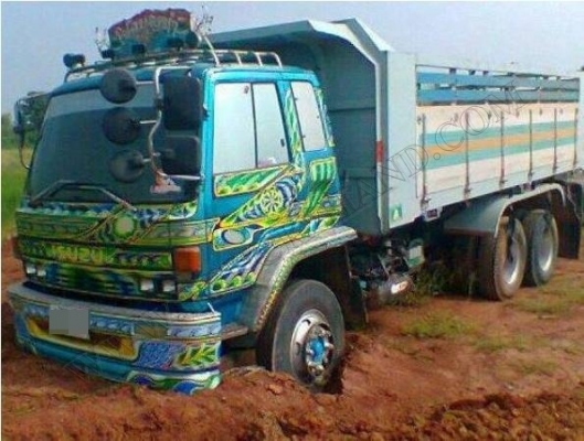 รถบรรทุก 10 ล้อดั้มพ์  ISUZU ROCKY 240  2 เพลา