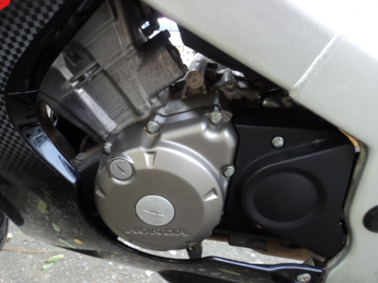 honda cbr 150r ปี 46  ไมค์แค่ 3000 กว่าๆ