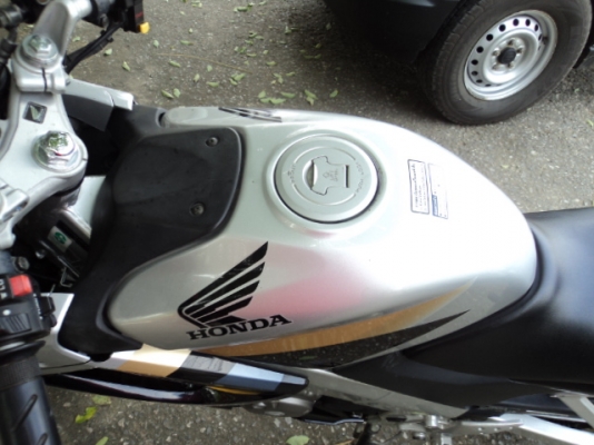 honda cbr 150r ปี 46  ไมค์แค่ 3000 กว่าๆ