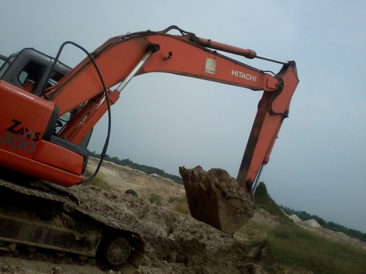 ZX 200 รุ่นฮิตาชิเอวแน่นปั้มดีเครื่องเดิมปั้มเดิมบูมไม่แตกโซ่ได้ทำงานดีทำงานได้เช็คปั้มโซล่าต้องทำปั้มโซล่าใหม่ปรับปรุงระบบแอร์เอกสารใบผ่อนงวดสุดท้าย