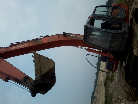 ZX 200 รุ่นฮิตาชิเอวแน่นปั้มดีเครื่องเดิมปั้มเดิมบูมไม่แตกโซ่ได้ทำงานดีทำงานได้เช็คปั้มโซล่าต้องทำปั้มโซล่าใหม่ปรับปรุงระบบแอร์เอกสารใบผ่อนงวดสุดท้าย