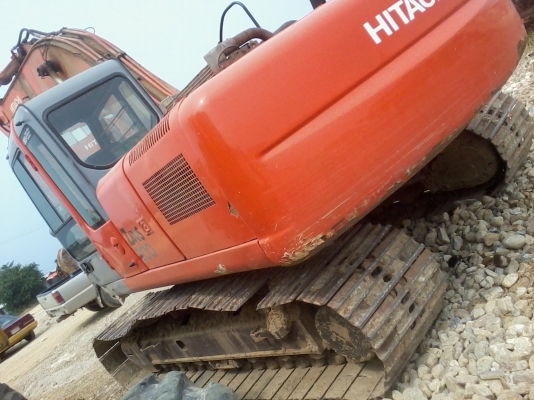 ZX 200 รุ่นฮิตาชิเอวแน่นปั้มดีเครื่องเดิมปั้มเดิมบูมไม่แตกโซ่ได้ทำงานดีทำงานได้เช็คปั้มโซล่าต้องทำปั้มโซล่าใหม่ปรับปรุงระบบแอร์เอกสารใบผ่อนงวดสุดท้าย