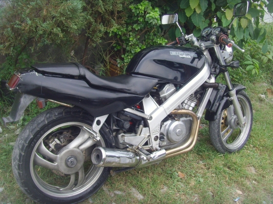 ขาย/แลก Honda bros400cc. เดิมๆ เครื่องโคตรดี  37000 ต่อรองได้ครับผม