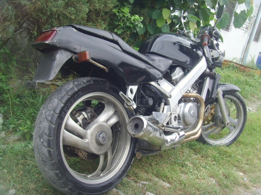 ขาย/แลก Honda bros400cc. เดิมๆ เครื่องโคตรดี  37000 ต่อรองได้ครับผม