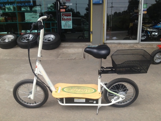 ขายสกูตเตอร์ไฟฟ้า Razor สภาพดี ขับง่าย สะดวกมากๆ