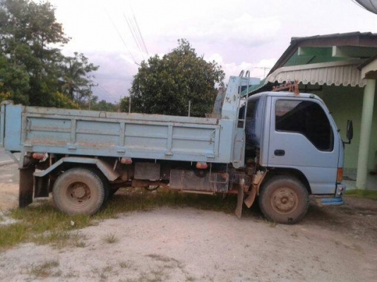 ขายหกล้อ อิซูซุ 120 ฝาขาว