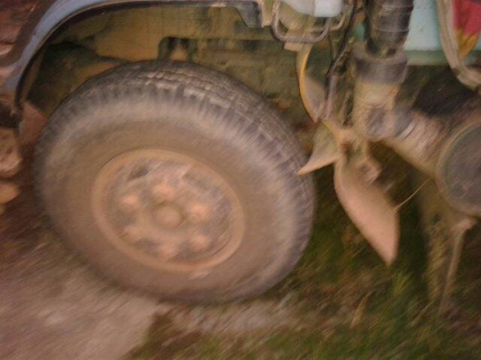 ขายหกล้อ อิซูซุ 120 ฝาขาว