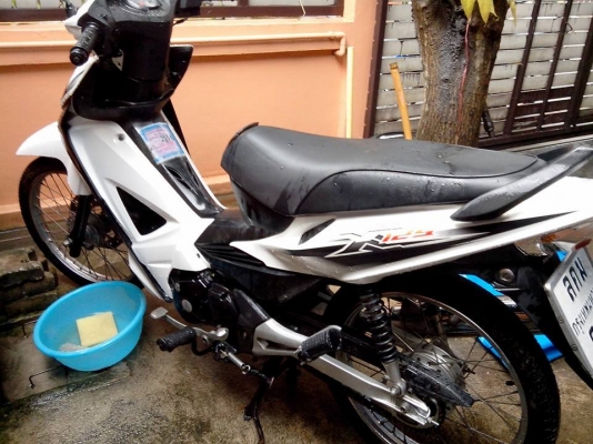 ขายเวฟ 125 X ปี 50 สีขาว สภาพดีเดิมๆ ขายเวฟ 125 X ปี 50 สีขาว สภาพดีเดิมๆ