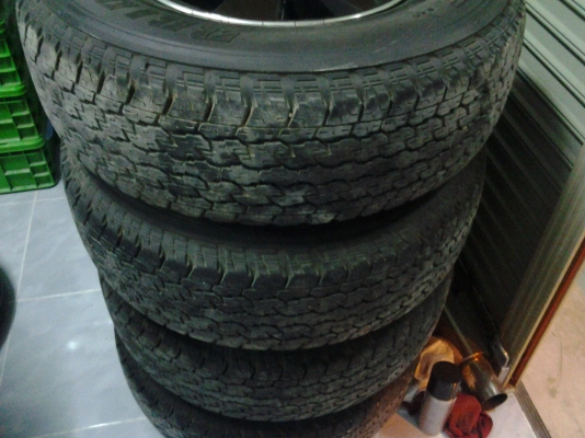 ขายแม็กซ์ VIGO พรีรันเนอร์ ขอบ15"พร้อมยาง บริดสโตน 255/70/15 ปี10  1ชุด ทำสีดำงาครบ อยู่บางปู สมุทรปราการ