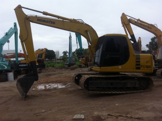 ขายรถแมคโครPC120-6 สภาพพร้อมใช้ ไฟฟ้าครบ สนใจติดต่อ บอย 085-156-2314