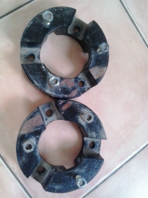 ขาย สเปเซอร์รองหัวโช๊ค 1นิ้ว1/2 1คู่ใส่ได้ ดีแม็ก -วีโก้ -ไทรทัน ราคา 1,000บาท พร้อมส่ง