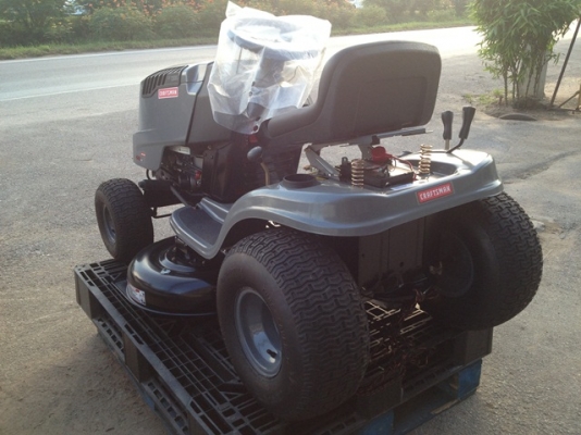 ขายรถตัดหญ้า Craftsman LT1500 เครื่อง 17.5 แรง ของใหม่