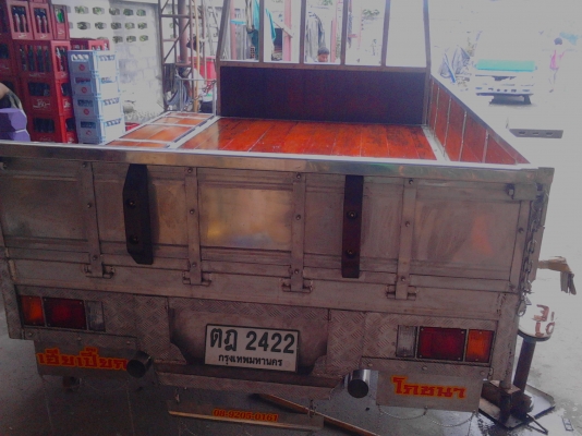 ขาย กระบะสแตนเลส ใส่ รถ 4 ล้อกกลาง