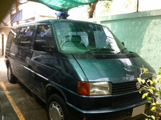 รถตู้ ยี่ห้อ FOLK SWAGEN