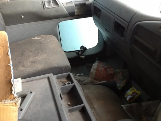 ขายครับหัวรถใส่10ก็ใด้6ล้อก็ดีตามสภาพซ่อมไม่เสร็จสักทีขายที่45000บาท