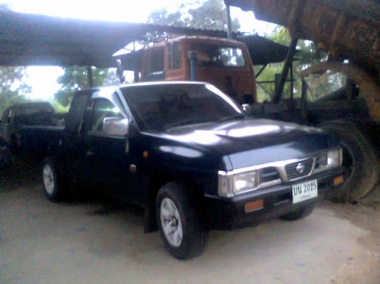 ขายรถนิสสันบิ๊กเอ็มแคบปี38