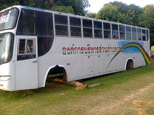 ขายตัวถังรถบัสอู่เชิดชัย ขายตัวถังรถบัสอู่เชิดชัย