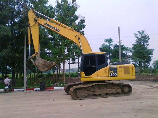 รถขุด KOMATSU PC200-7 รถสภาพใหม่กริ๊บ มีทะเบียนครบ ราคาต่อรองได้
