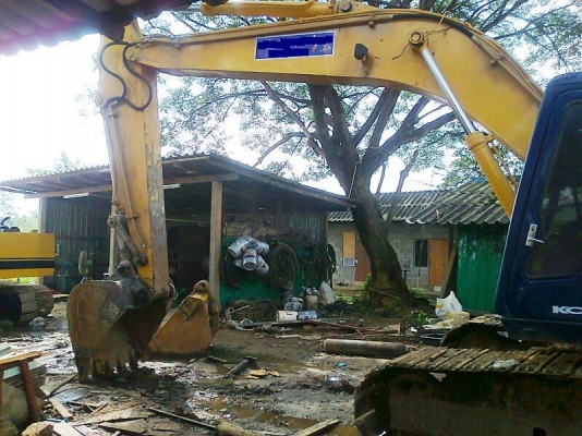 รถแบคโฮ KOBELCO SK200 M2 ตัวเดินใหญ่ มีลายหัวเจาะ