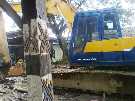 รถแบคโฮ KOBELCO SK200 M2 ตัวเดินใหญ่ มีลายหัวเจาะ