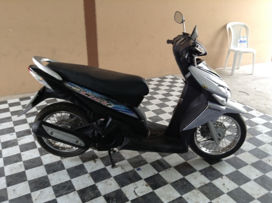 ขาย!!!ฮอนด้าคลิ๊ก ปี50 รถเครื่องดีคับ มีเล่มทะเบียนครบ ภาษีไม่หมด