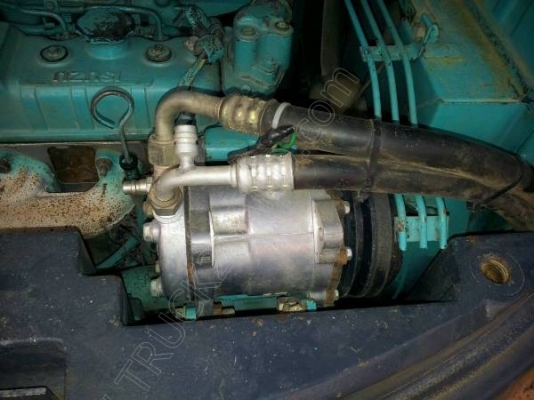 รถแบคโฮ ยี่ห้อ KOBELCO รุ่น SK75UR