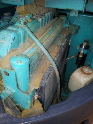 รถแบคโฮ ยี่ห้อ KOBELCO รุ่น SK75UR