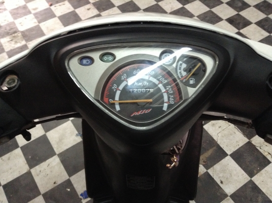 ขาย!!!มีโอ สวยๆ ปี49 รถเครื่องดีคับ มีเล่มทะเบียนครบ ภาษีไม่หมด