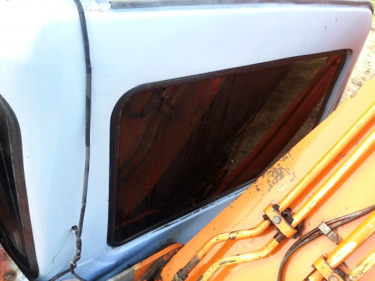 ขายด่วน หัวเก๋ง HITACHI EX 200-3