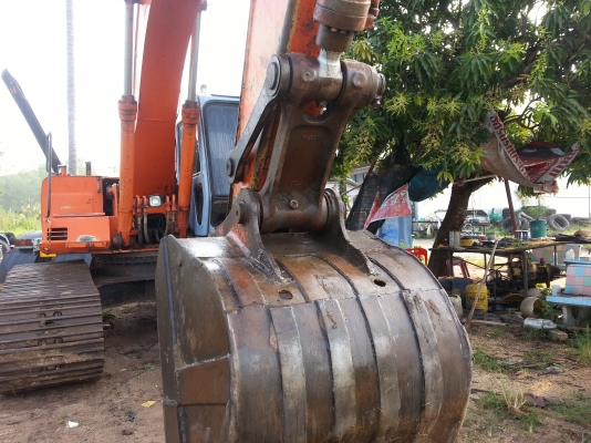 ขายด่วน บุ้ง+โตงเตง HITACHI EX 200-3