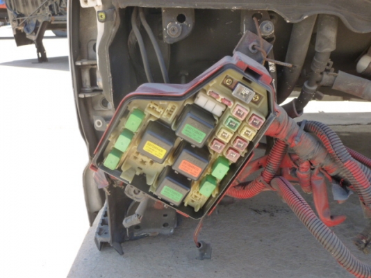 แสงฟ้าเต้นรถ///จำหน่ายหัวเก๋งเก่าญี่ปุ่น NPR กาตูนย์ สภาพสวยอุปกรณ์ครบ