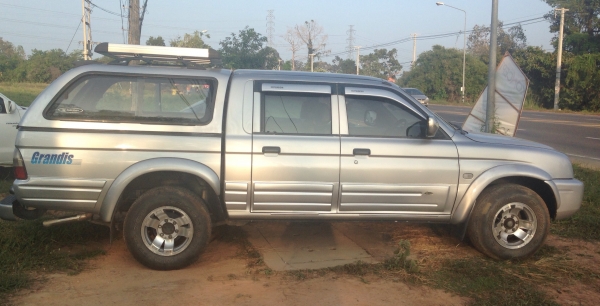 MITSUBISHI L200 STRADA GRANDIS 4Dr 2.5 MT ปี 45 เครื่องแน่นแรงดีพร้อมใช้งาน ภายในเก๋งคอนโซลสวยครบ พวงมาลัยเพาเวอร์ แอร์เย็น กระบะมีหลังคาแคร์รี่บอยครบพร้อม ช่วงล่างแน่นดี ล้อแม็ก ยางสภาพดี 4 เส้นประมาณ 70\% พร้อมใช้งาน เอกสารทะเบียนครบพร้อม ราคาต่อรองได้คร MITSUBISHI L200 STRADA GRANDIS 4Dr 2.5 MT ปี 45 เครื่องแน่นแรงดีพร้อมใช้งาน ภายในเก๋งคอนโซลสวยครบ พวงมาลัยเพาเวอร์ แอร์เย็น กระบะมีหลังคาแคร์รี่บอยครบพร้อม ช่วงล่างแน่นดี ล้อแม็ก ยางสภาพดี 4 เส้นประมาณ 70\% พร้อมใช้งาน เอกสารทะเบียนครบพร้อม ราคาต่อรองได้คร