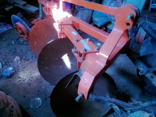 ขายรถไถนาคูโบต้า L3408  มีใบมีดดันดินและผานบุกเบิก3*22 สภาพใหม่พร้อมใช้งานครับ