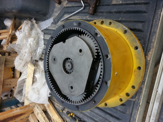 ชุดเกียรตัวเดินไม่ใช้เฟืองจักรยานใช้กับรถขุด KOMATSU PC120-5