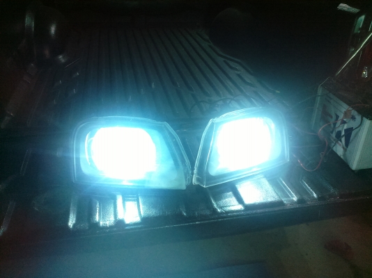 ขายถูกโคมไฟหน้าสตาด้าแต่ง สภาพใหม่