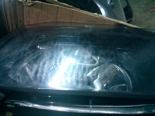 ขายถูกโคมไฟหน้าสตาด้าแต่ง สภาพใหม่