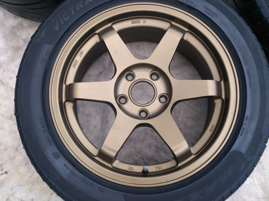 ขายแม็ก TE37 น้ำตาลไหม้  5รู114 พร้อมยาง MAXXIS 225/55R17 ยางปี12 จำนวน 1 ชุด