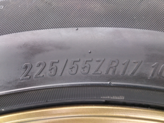 ขายแม็ก TE37 น้ำตาลไหม้  5รู114 พร้อมยาง MAXXIS 225/55R17 ยางปี12 จำนวน 1 ชุด