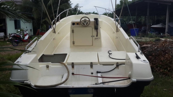 ขายด่วน เรือเร็ว