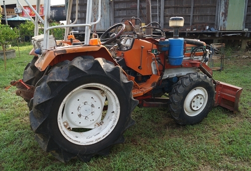 ขายรถไถ KUBOTA L2402 DT ระบบ 4 WD สภาพเดิม ๆ พร้อมใช้