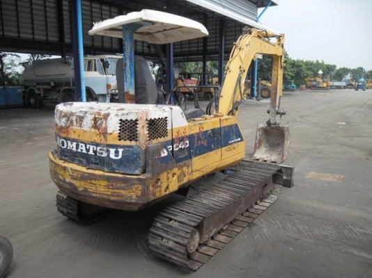 ขายรถขุด KOMATSU PC40-6  เก่านอก เอกสารครบ จัดไฟแนนท์ได้ ราคา ถูก