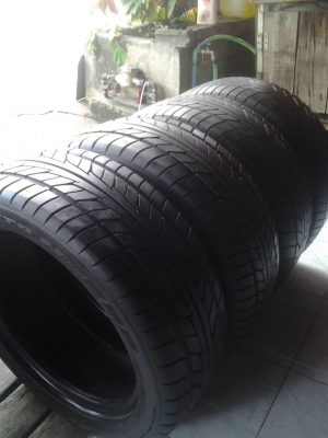 ขายยาง NITTO NT555 205/50/16 ปี09 ชุดละ 3,400 บาท
