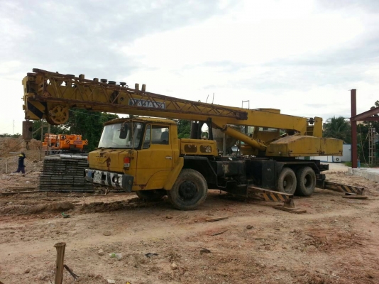 ขายรถเครน Tadano TL 200 L มีเล่มทะเบียนพร้อมโอน รถสวย เอวแน่น บูมสวย ทำงานทุกวัน