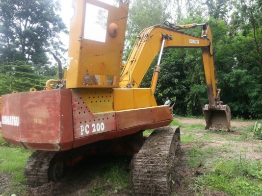 ขายแบ็คโฮ Komatsu PC200 รุ่น 3