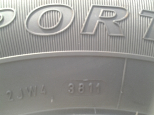 ยาง goodyear 215/70/15 ดอกหนาๆนุ่มๆ ขายแค่ 6800 พอครับ ยาง goodyear 215/70/15 ดอกหนาๆนุ่มๆ ขายแค่ 6800 พอครับ